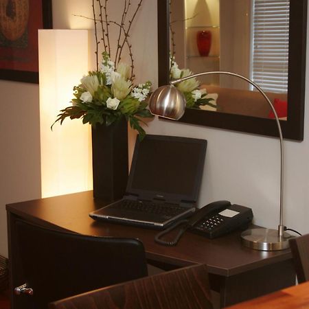 Encore Apartments Батърст Стая снимка